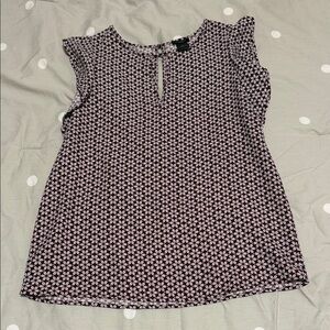 NWOT Ann Taylor Maroon and White Patterned Blouse